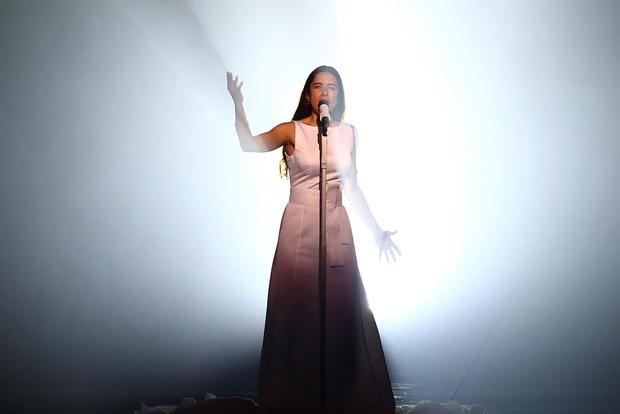 La cantante Blanca Paloma durante su participación este miércoles en la primera semifinal del Benidorm Fest, en el que España se dispone a elegir a su representante para Eurovisión 2022.

