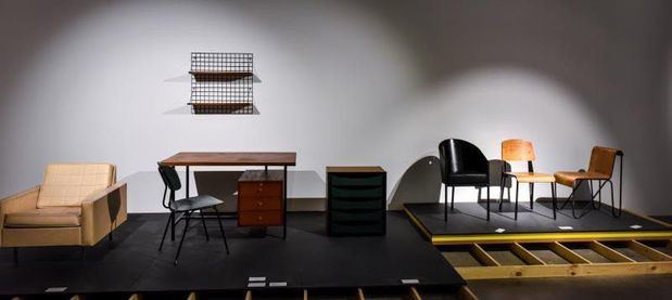 Entre los objetos figuran sillas, mesas, Lámparas o electrodomésticos cedidos por museos como el Centro Pompidou.