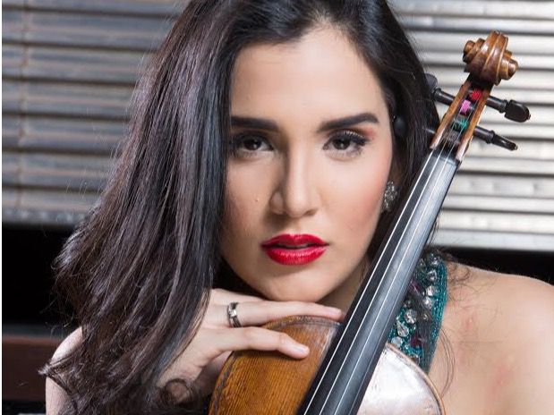 violinista dominicana Aisha Syed Castro.