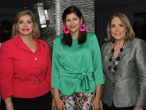 Edita Castillo, Mercedes Peynado y Yadira Morel.