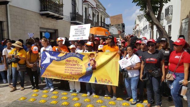 Marcha de las mujeres en Santo Domingo Archivo.