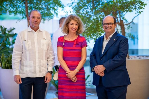 Javier Zepeda, Katia Afheldt y Antonio Ramos.