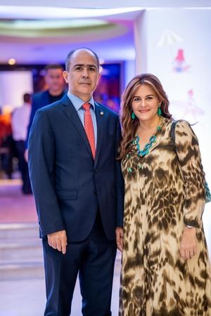 Eric Ramos y Elizabeth Rojas de Ramos.