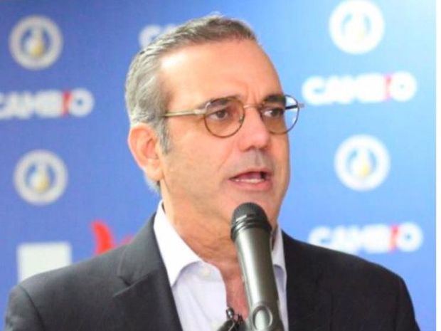El candidato presidencial del Partido Revolucionario Moderno, PRM y fuerzas aliadas, Luis Abinader.