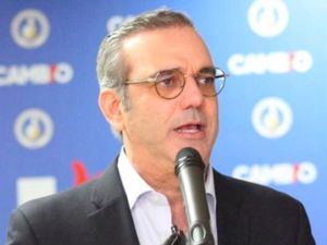 Luis Abinader promete eliminar la presuntamente corrupta burocracia gubernamental