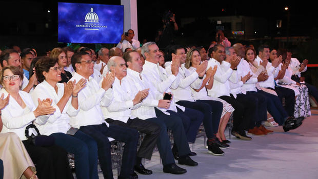 Presidente Luis Abinader lleva Orquesta Filarmónica a Mao.