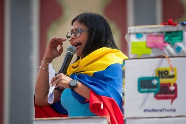En la imagen un registro de la vicepresidenta de Venezuela, Delcy Rodríguez. 