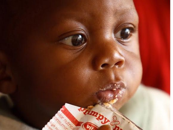 UNICEF presenta campaña “El Mejor Regalo” y así ayudar a salvar la vida de niños y niñas desnutridos a causa de la pandemia.
 