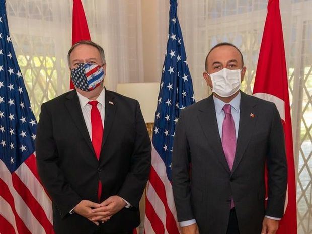 Foto facilitada por el Departamento de Estado de los Estados Unidos (DOS) muestra al Secretario de Estado, Mike Pompeo, reuniéndose con el Ministro de Relaciones Exteriores de Turquía, Mevlut Cavusoglu, en Santo Domingo, República Dominicana.