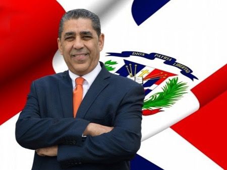 Congresista Adriano Espaillat será declarado 'El Dominicano del año 2020 en los Estados Unidos'.