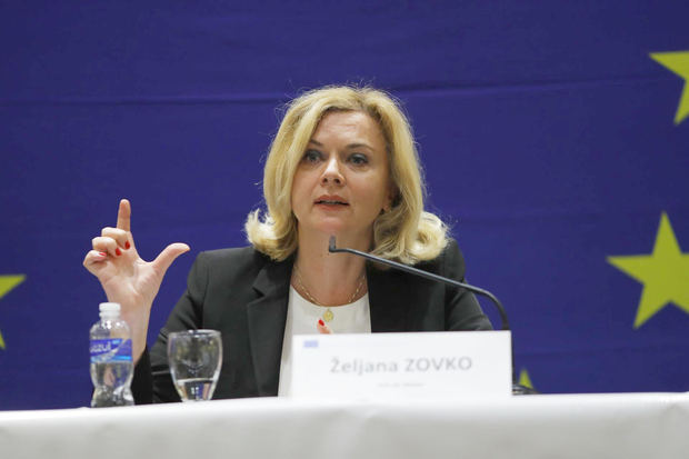 La jefa de la Misión de Observación Electoral de la Unión Europea para las recientes elecciones en Honduras, Zeljana Zovko, fue registrada este martes al presentar su informe, durante una rueda de prensa, en Tegucigalpa, Honduras.