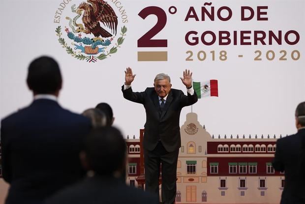 El presidente de México, Andrés Manuel López Obrador, presenta hoy su segundo informe de Gobierno en Palacio Nacional, en Ciudad de México, México.