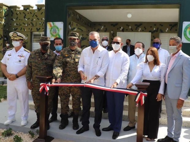 Presidente Luis Abinader inaugura fortaleza del Ejército en La Romana.