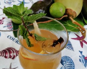 Bebidas sabores ancestrales en el concepto Slow Food, realizado por el chef Carlos Estevez.