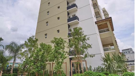 La feria ofrece tasas desde 7.45% para adquirir apartamentos en Serrallés.