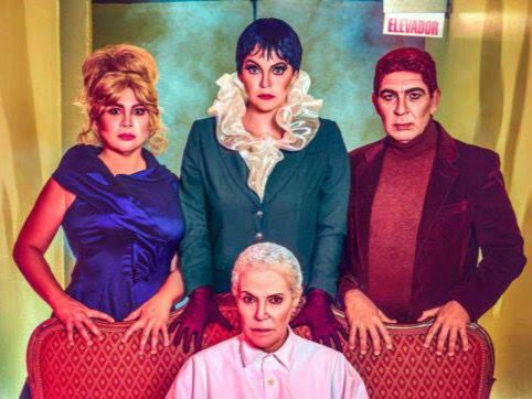 José Lora(Checho), Patricia Ascuasiati, Sabrina Gómez y Rita Rivas, actores de la obra “A puerta cerrada”.