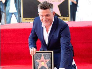 Alejandro Sanz inaugura su estrella en Hollywood: 