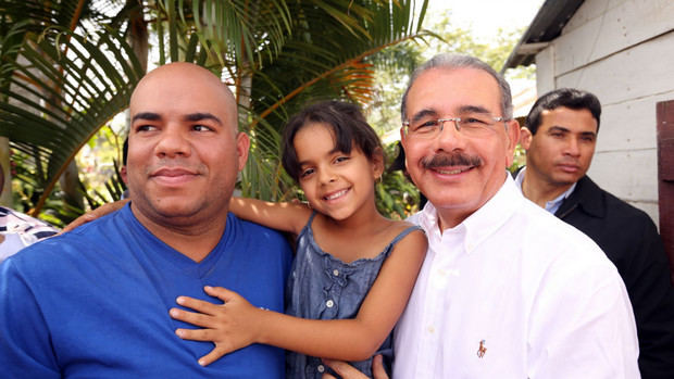 Danilo Medina, dia de los padres.