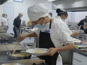 20 jóvenes partiparon para entrar en el diplomado Cocina Creativa.
