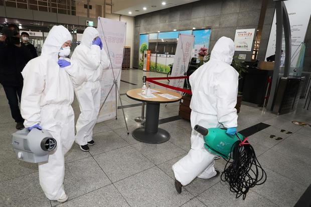 Las autoridades surcoreanas anunciaron hoy que en las últimas 24 horas se registraron 367 nuevos casos de COVID-19, con lo que alcanza ya la cifra de 7.134 contagiados.