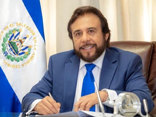 Excelentísimo vicepresidente de El Salvador, Félix Ulloa hijo.