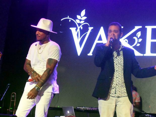 Vakeró presenta con éxito su concierto “El Malo” en Hard Rock Café Santo Domingo.