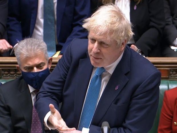 Johnson rechaza dimitir y esquiva las preguntas sobre las fiestas en Downing Street.