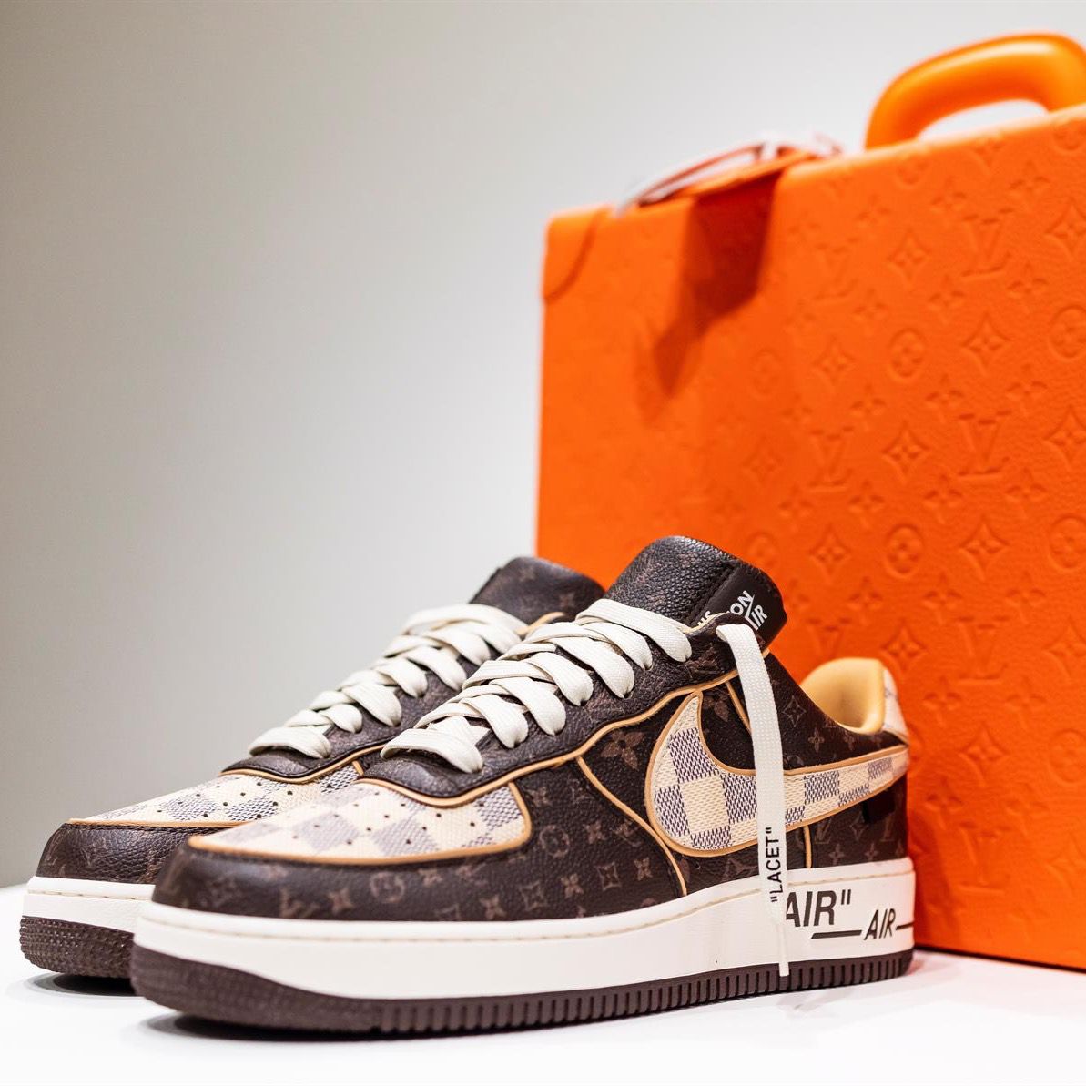 Unas exclusivas zapatillas de Nike diseñadas por Abloh de Vuitton serán ...