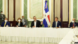 Presidente Abinader en un encuentro histórico con miembros del Consejo Nacional para el Cambio Climático
