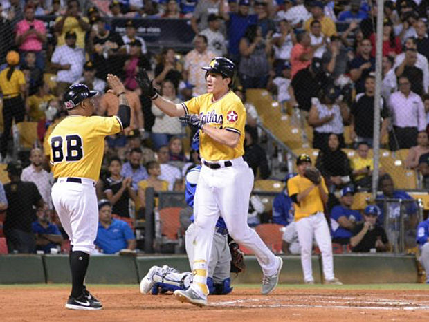 Toros superan a los Leones; águilas blanquean a los Tigres.