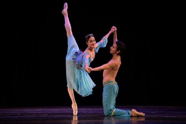 Fotografía cedida por el Festival Internacional de Ballet de Miami donde aparecen dos integrantes de la Compañía Nacional de Danza de México, quienes participarán en el XXIV Festival Internacional de Ballet de Miami, en Miami, Florida (Estados Unidos). 