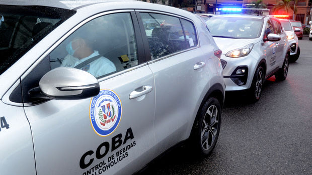 El Ministerio de Interior y Policía redujo de manera temporal desde este sábado el expendio de bebidas alcohólicas en Santo Domingo Norte.
