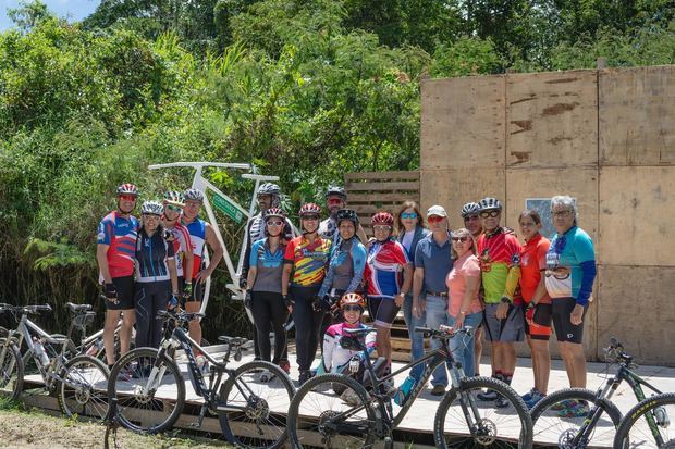 Proyecto ecoturístico de ciclismo en Constanza Hills.