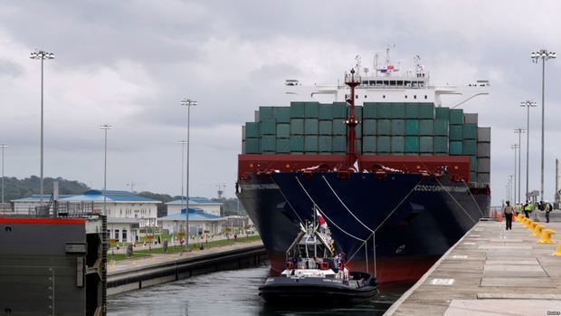  Canal de Panamá, importante medio para exportaciones latinoamericanas.
