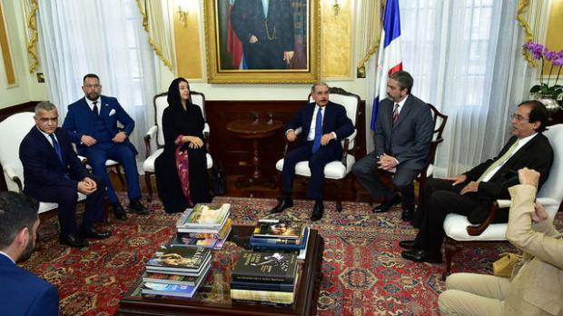 Danilo Medina en reunión con Reem Al Hashimi