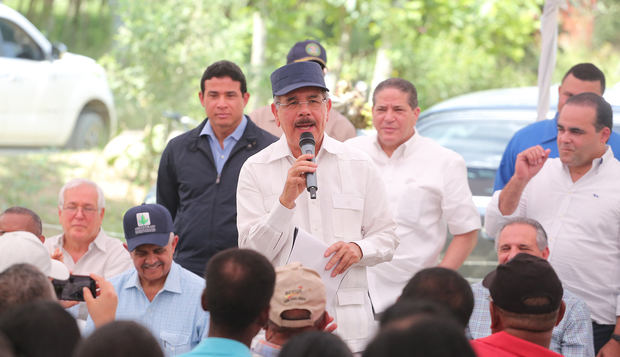 Visita Sorpresa 258 del presidente Danilo Medina donde se reunió con ganaderos agrupados en la Asociación de Productores de Leche de Las Cuchillas (ASOPROLECU), en El Seibo.