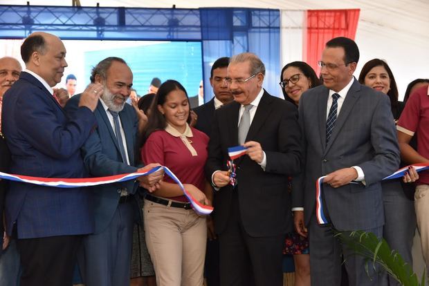 Con la inauguración del Liceo y Centro educativo se beneficiarán más de 1,260 estudiantes en tanda extendida.