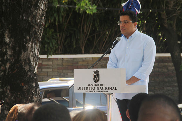 El alcalde David Collado inauguró la instalación de cámaras de seguridad en una primera etapa de 6 parques de Santo Domingo.
