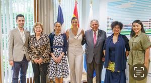 Delegación dominicana actúa en Festival Intercultural de las naciones en Santander dedicado a RD