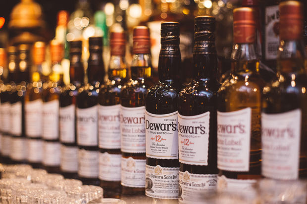 Doble victoria para Dewar’s en la Competencia Internacional de Whisky 2020.