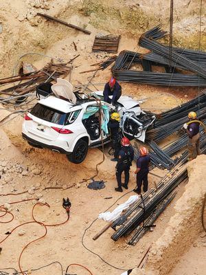 Doce unidades de emergencia atienden accidente vehicular en Evaristo Morales: 911 coordinó la asistencia del rescate