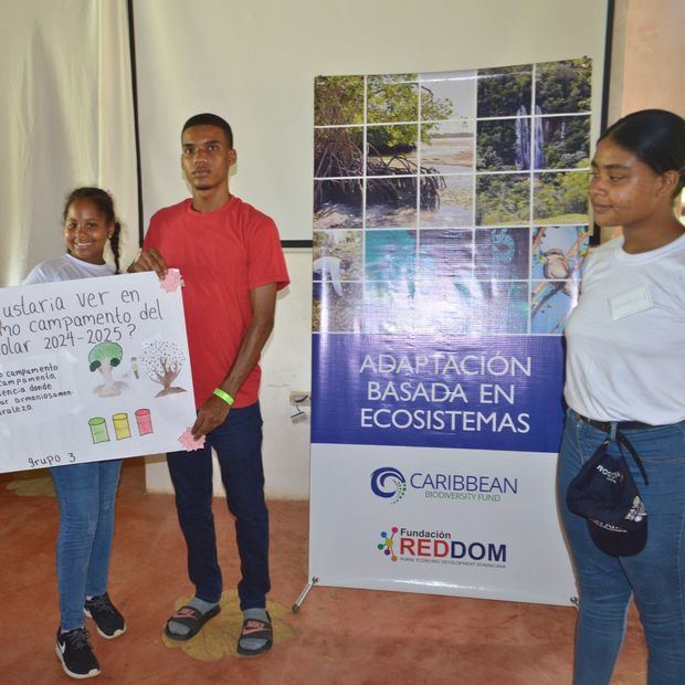 Estudiantes exponen conclusiones en Paraíso Caño Hondo