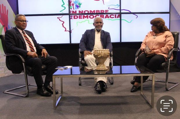 Eugenio Ferrán, Melanio Paredes y lilian Mateo.