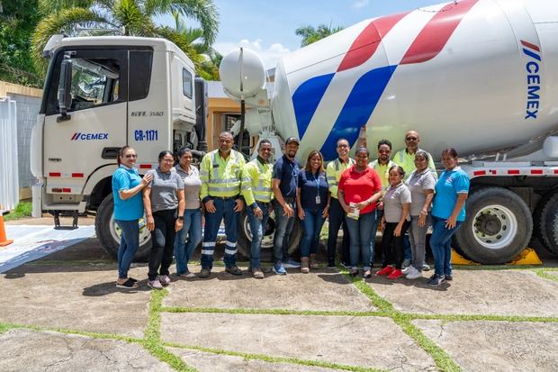 Barrick Pueblo Viejo y Cemex se unen para promover la seguridad vial.