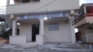 Diáspora dominicana en Antigua y Barbuda pide al gobierno destituir representación diplomática