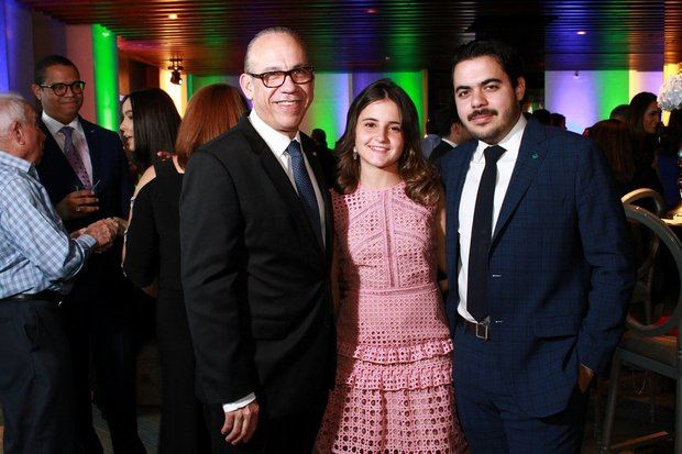 Fausto Arturo Pimentel, Maria José Ramos y Miguel Pimentel.