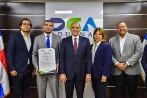 La empresa Espalsa recibe de Aduanas certificaci&#243;n OEA 