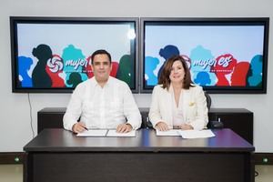 Cámara de Comercio y Altice Dominicana firman acuerdo de colaboración a favor de la mujer