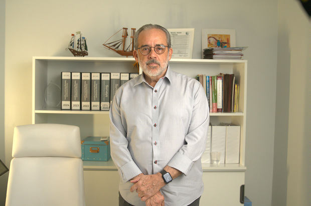 Santiago Collado, director médico de Referencia Banco de Sangre.