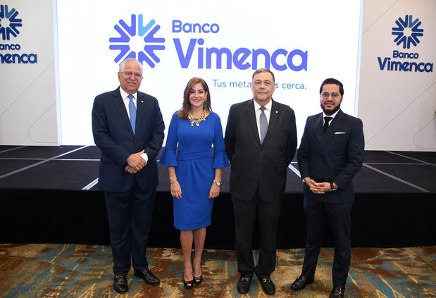 Víctor Méndez Saba, Christie Pou, Lionel Senior y Raúl Ovalle.